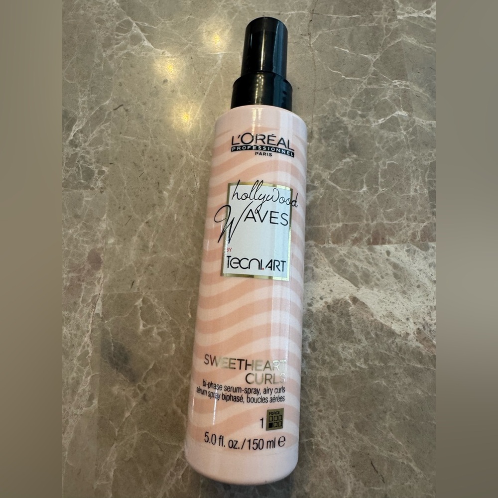 L'Oreal Professionnel Hollywood Waves Sweetheart Curls Serum-Spray
5.0 oz - Picture 2 of 5